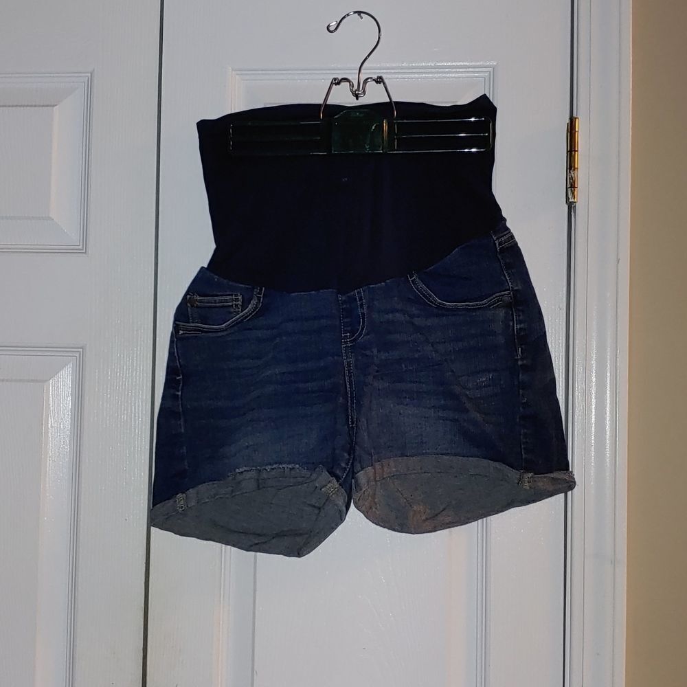 Indigo Blue full panel  denim shorts  Sz M NWOT